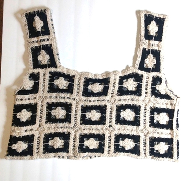 JULIA LOVE J CROCHET CROP TOP SIZE LARGE NWOT - Picture 5 of 8